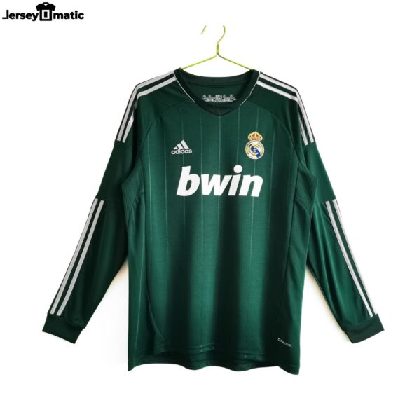 real-madrid-third-retro